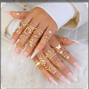 Costume Ring Set